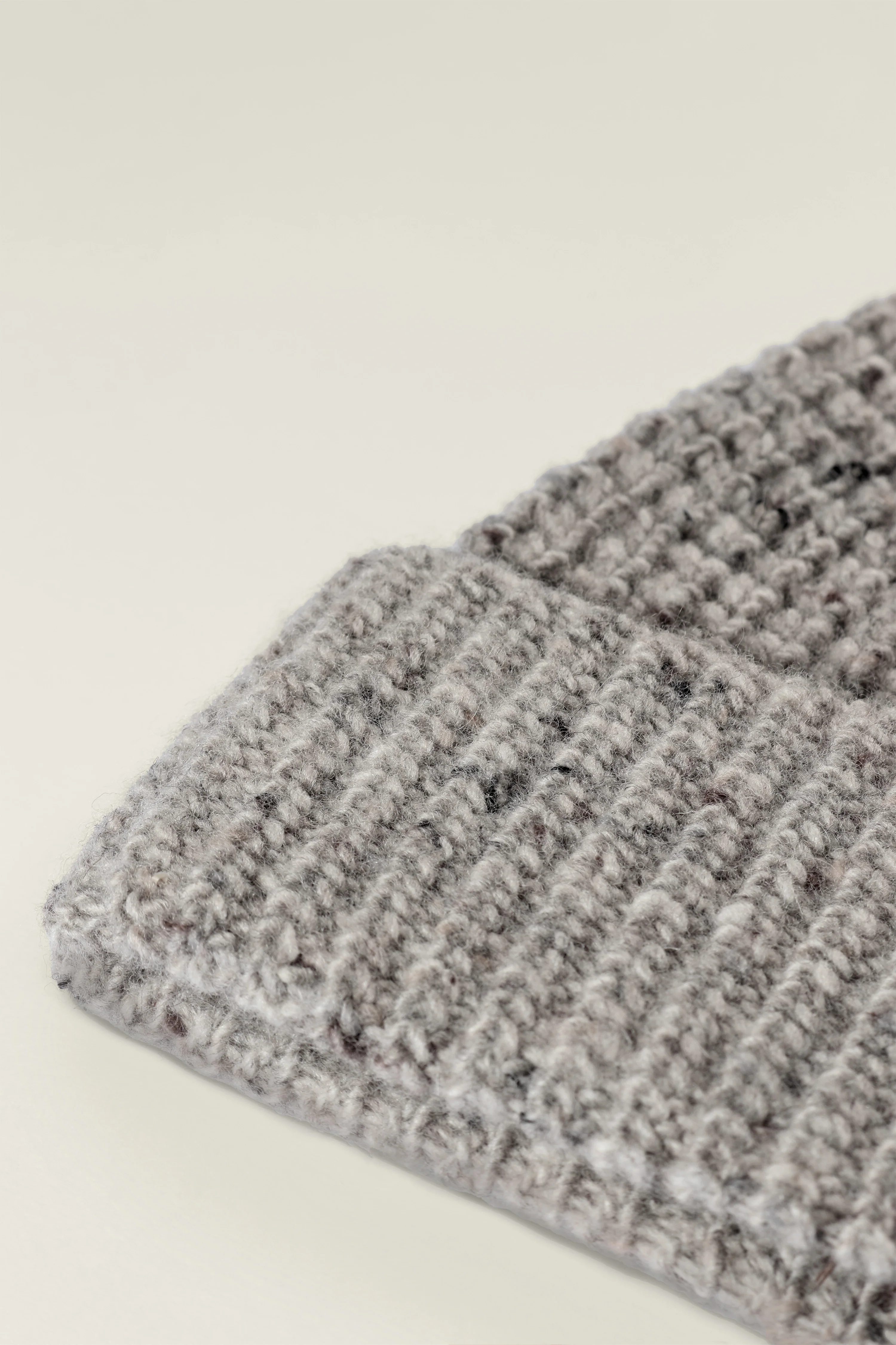 Bonnet en laine gris - Image 3