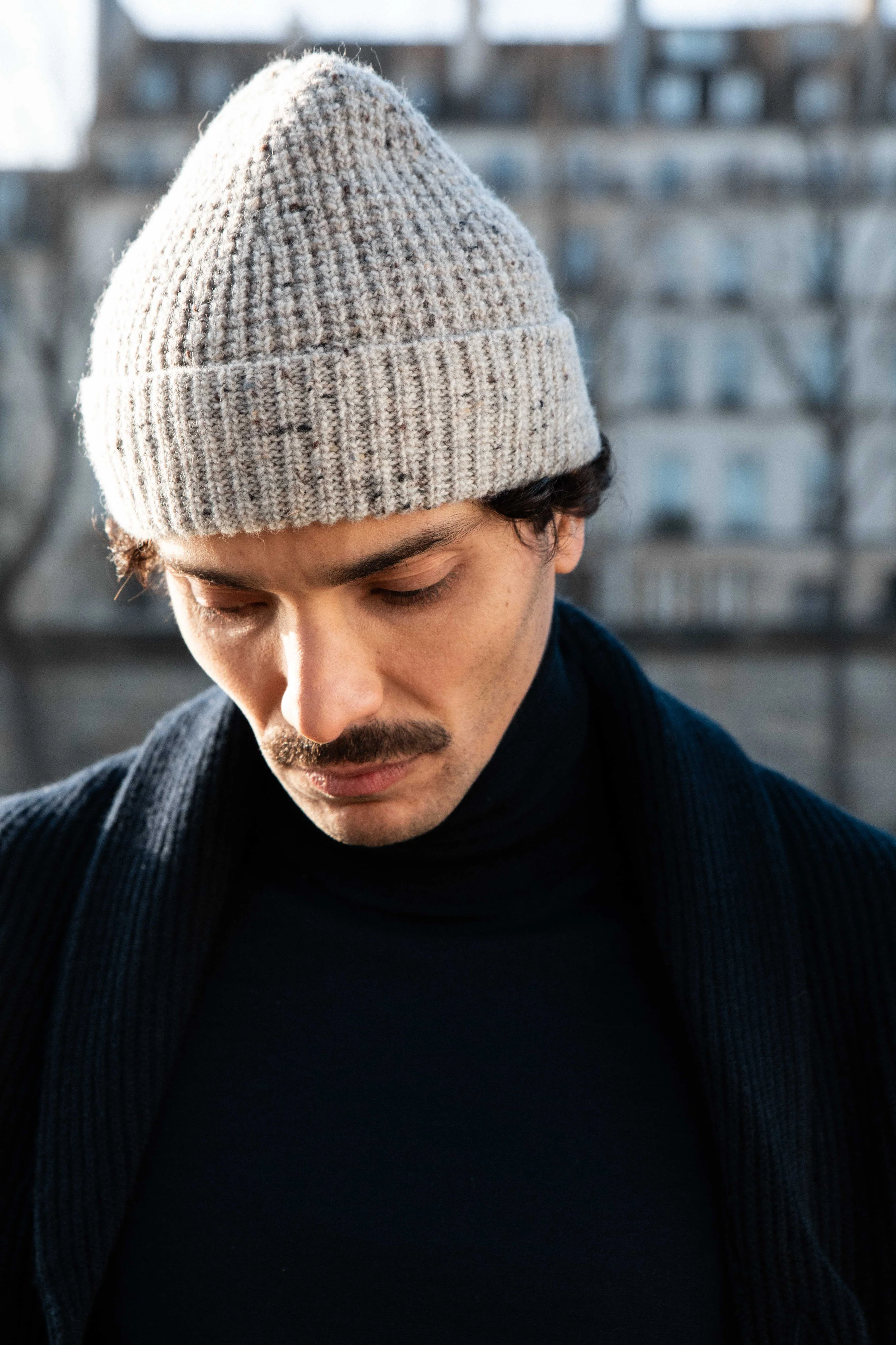 Bonnet en laine gris - Image 6