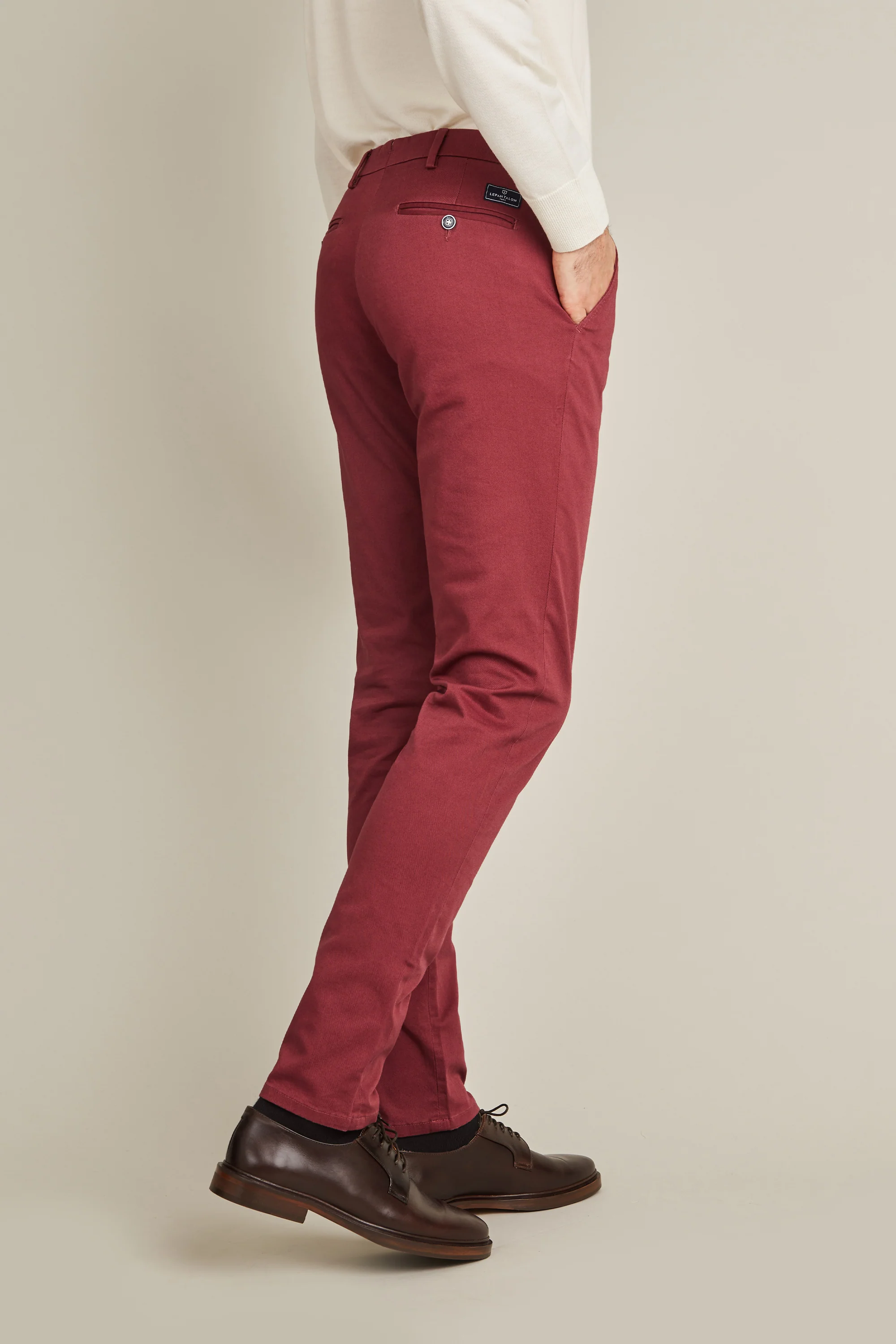 Chino bordeaux foncé - Image 6