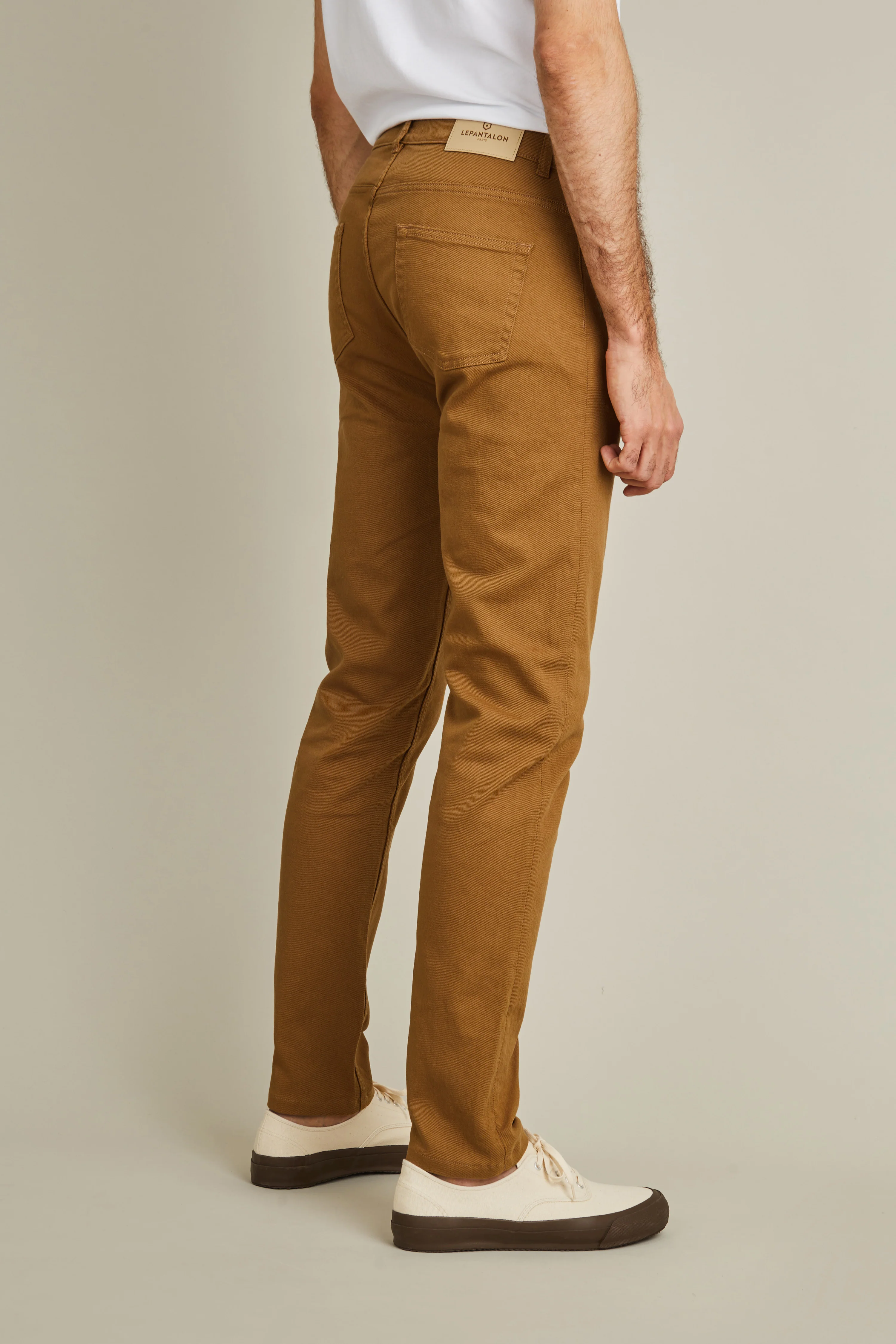 Jean coloré beige foncé - Image 4