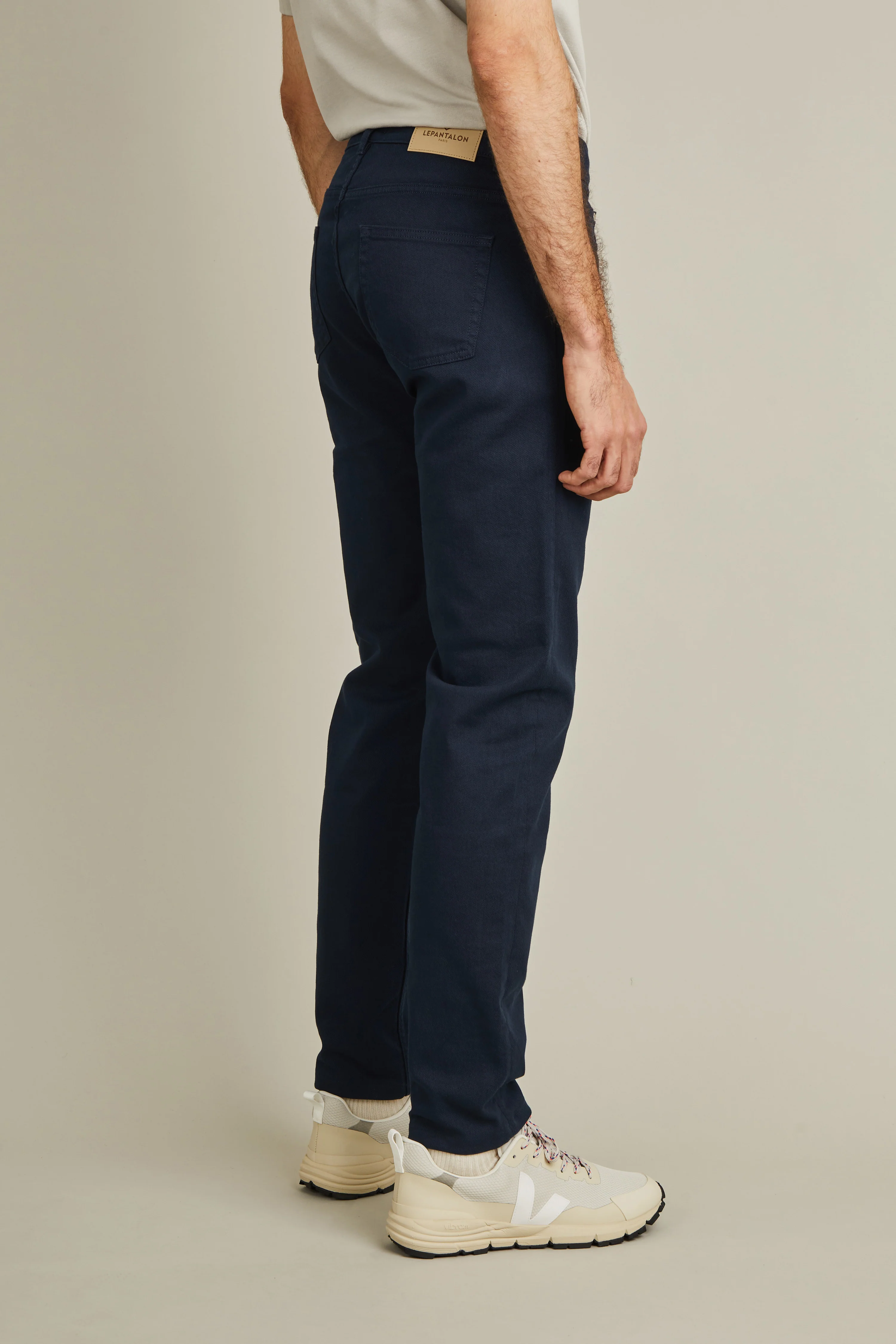 Jean coloré bleu marine - Image 5