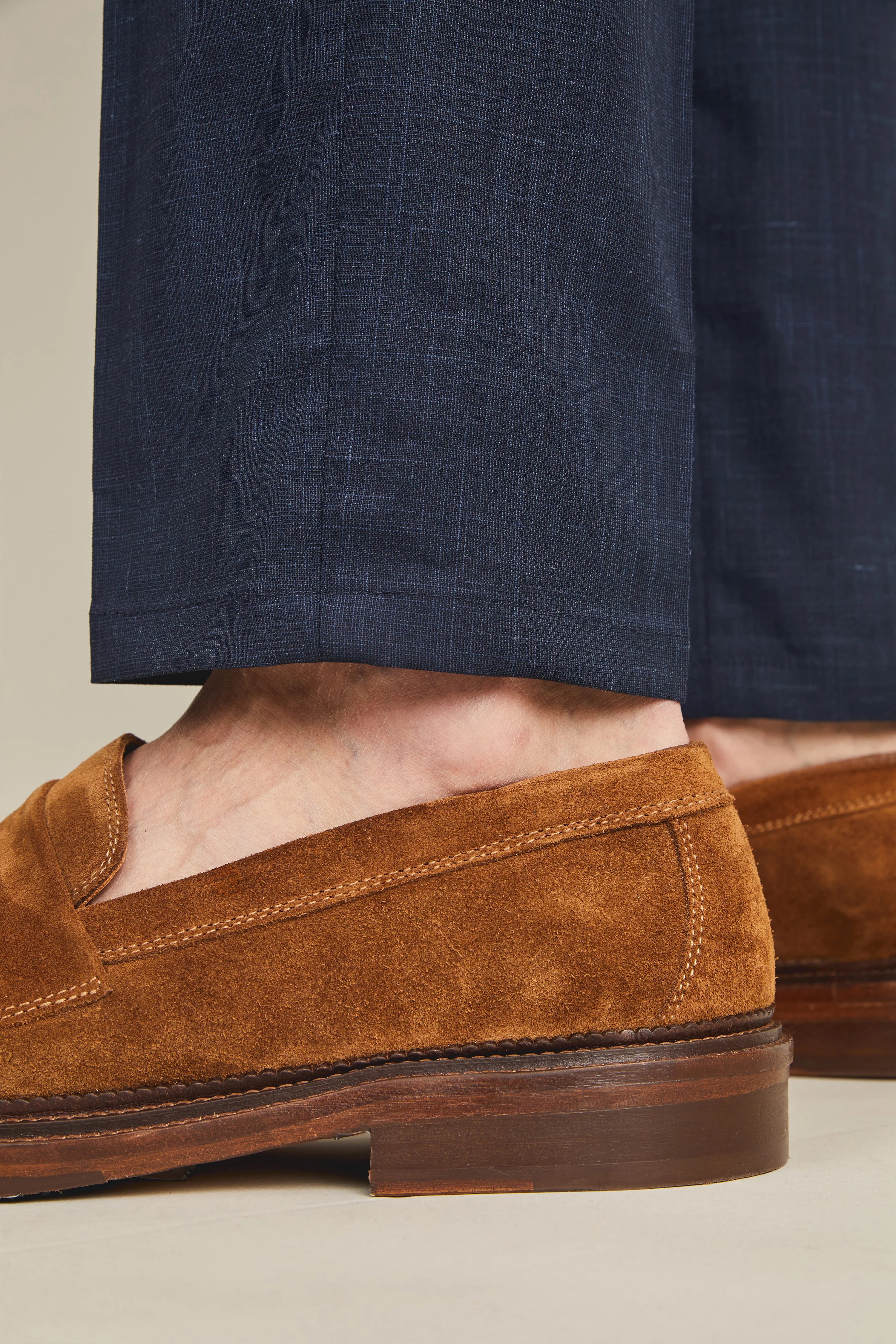 Pantalon à pinces léger bleu marine - Image 7