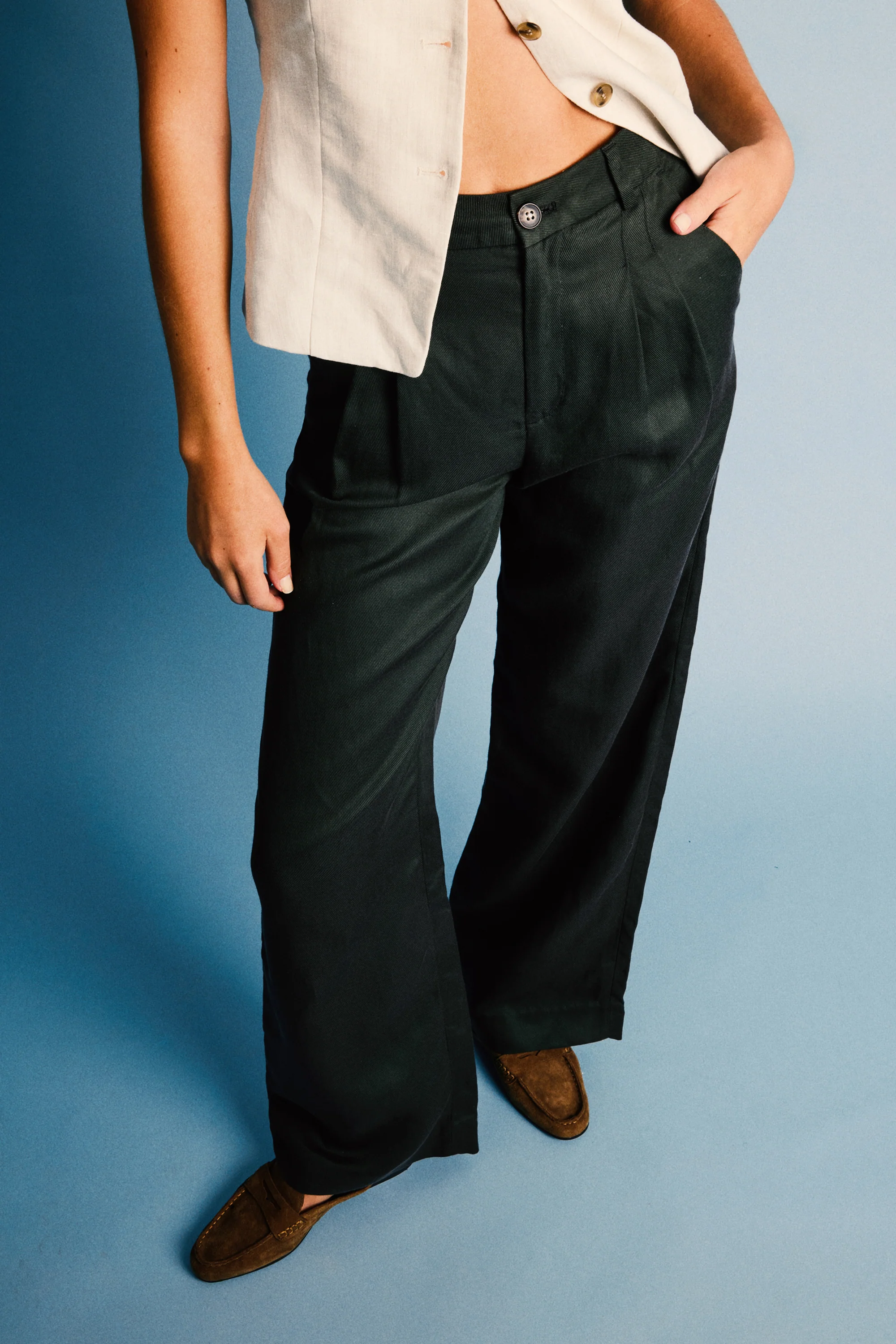 Pantalon à pinces léger vert - Image 3