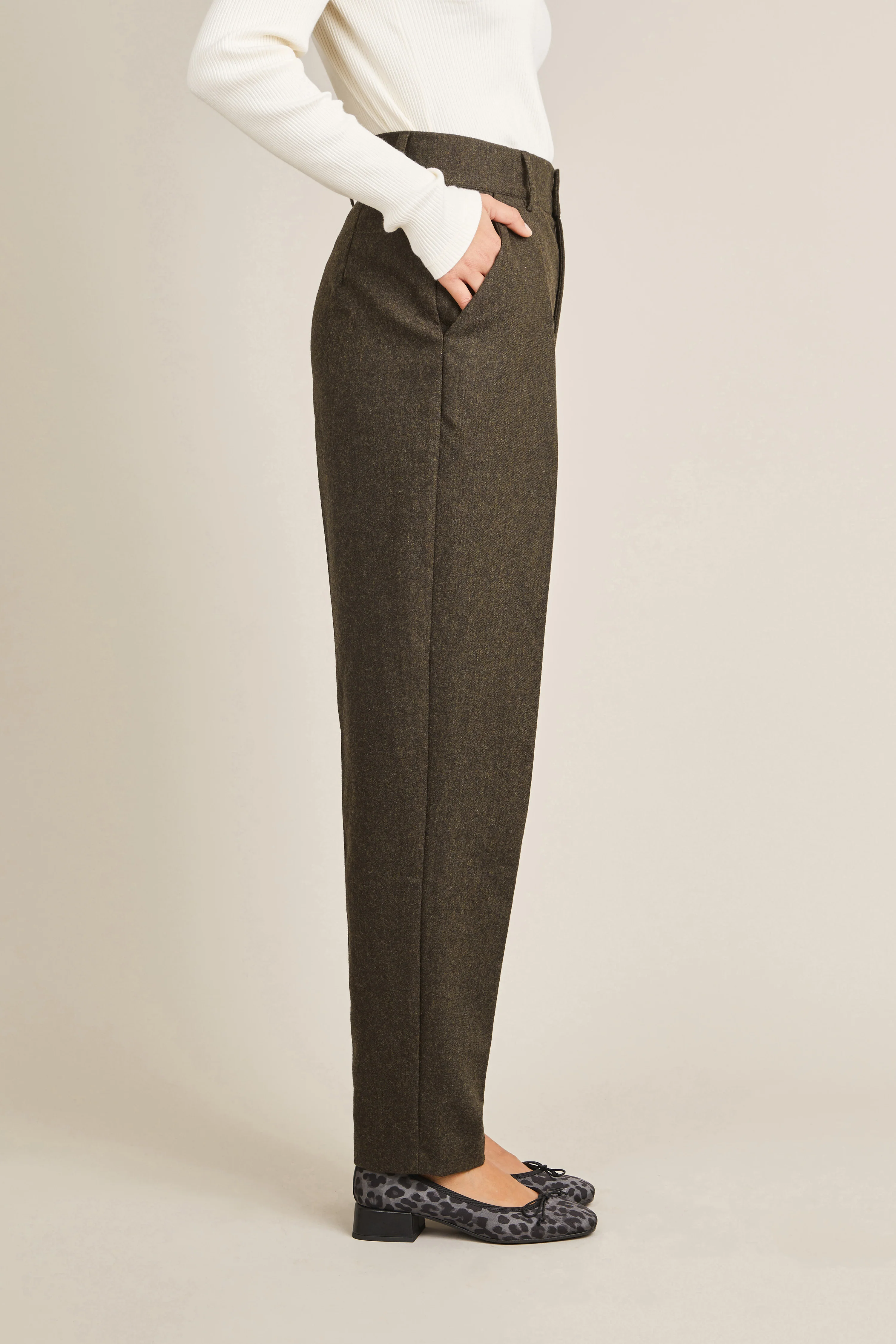Pantalon cigarette flanelle olive - Image 4