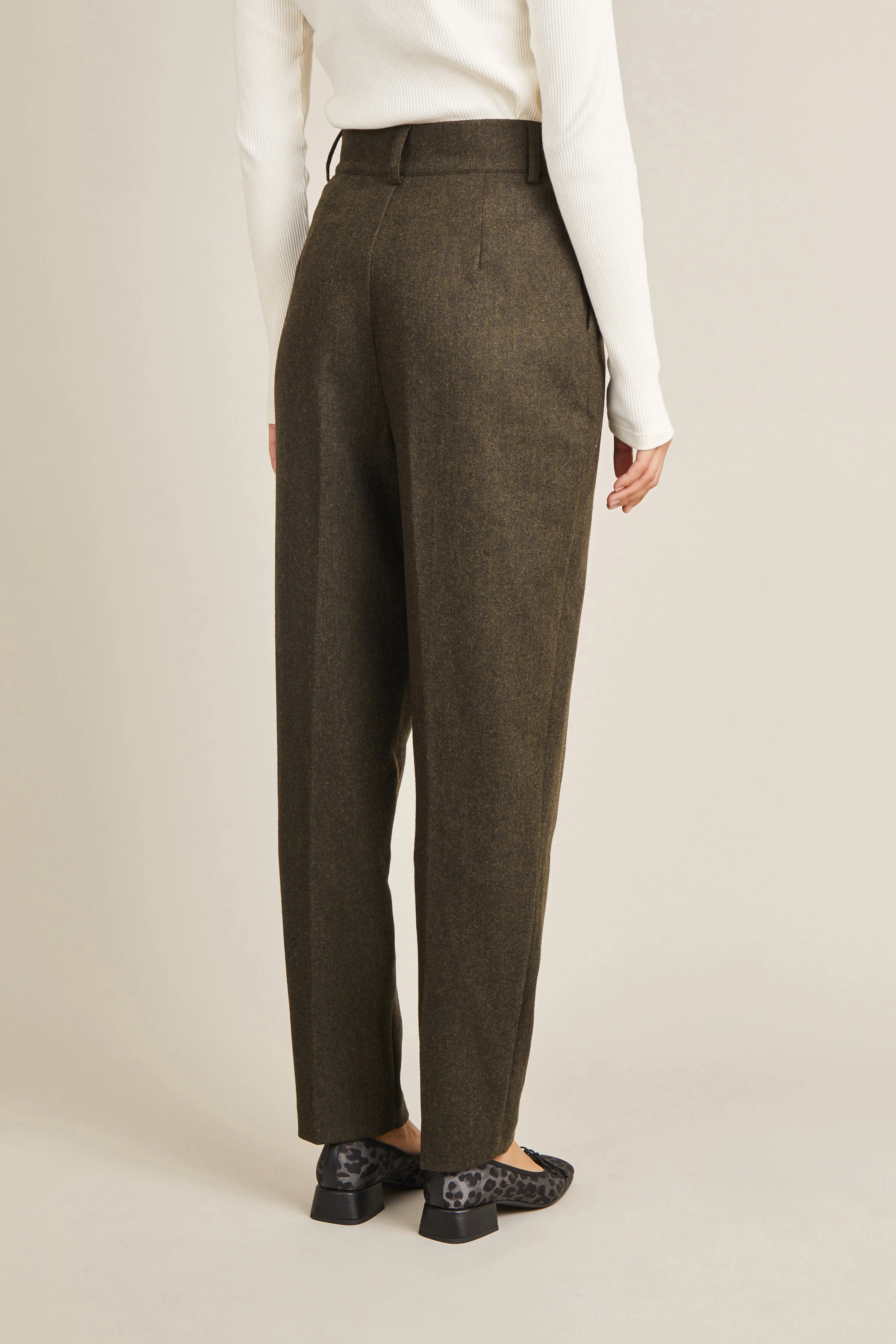 Pantalon cigarette flanelle olive - Image 6