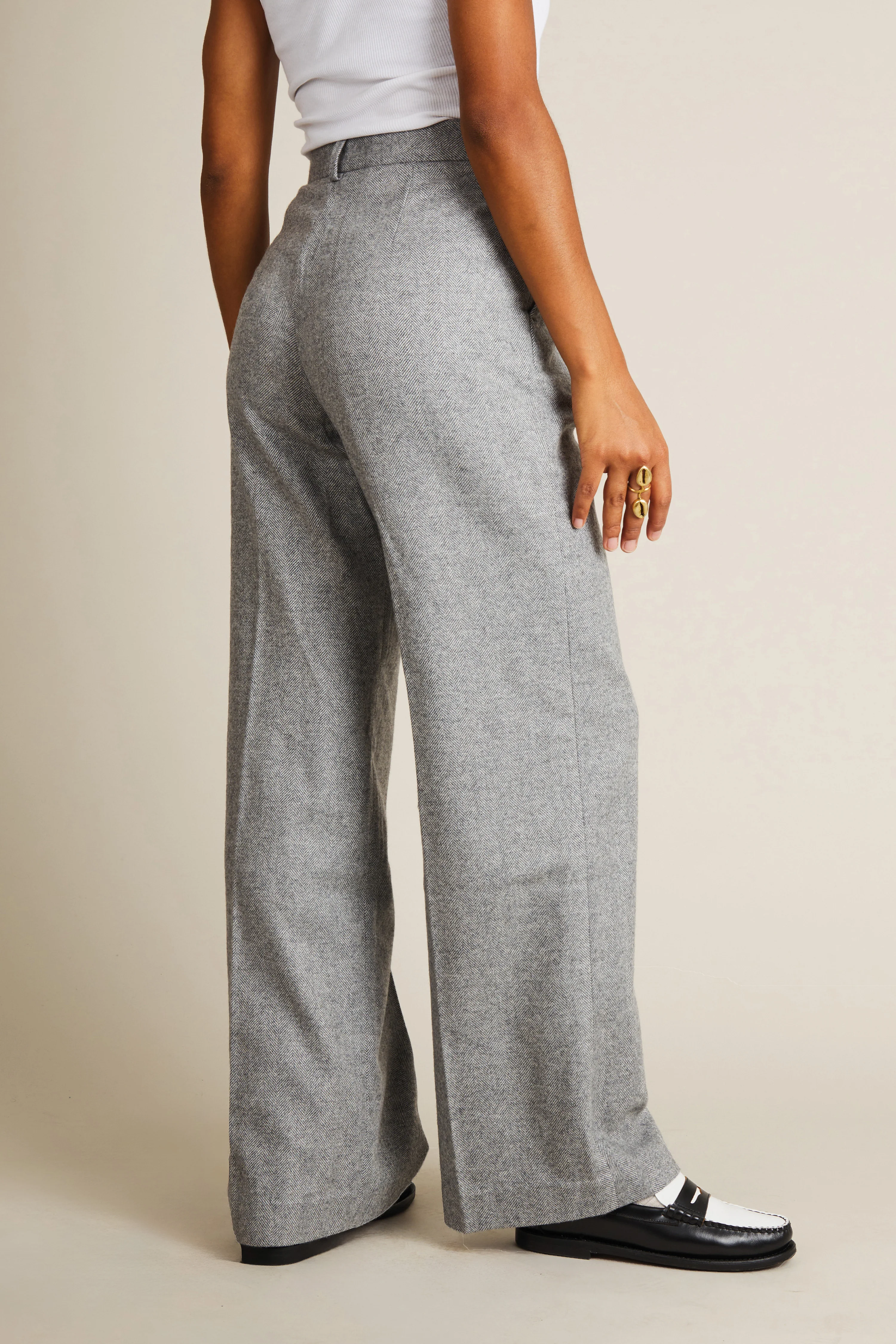 Pantalon à pinces flanelle chevron gris - Image 4