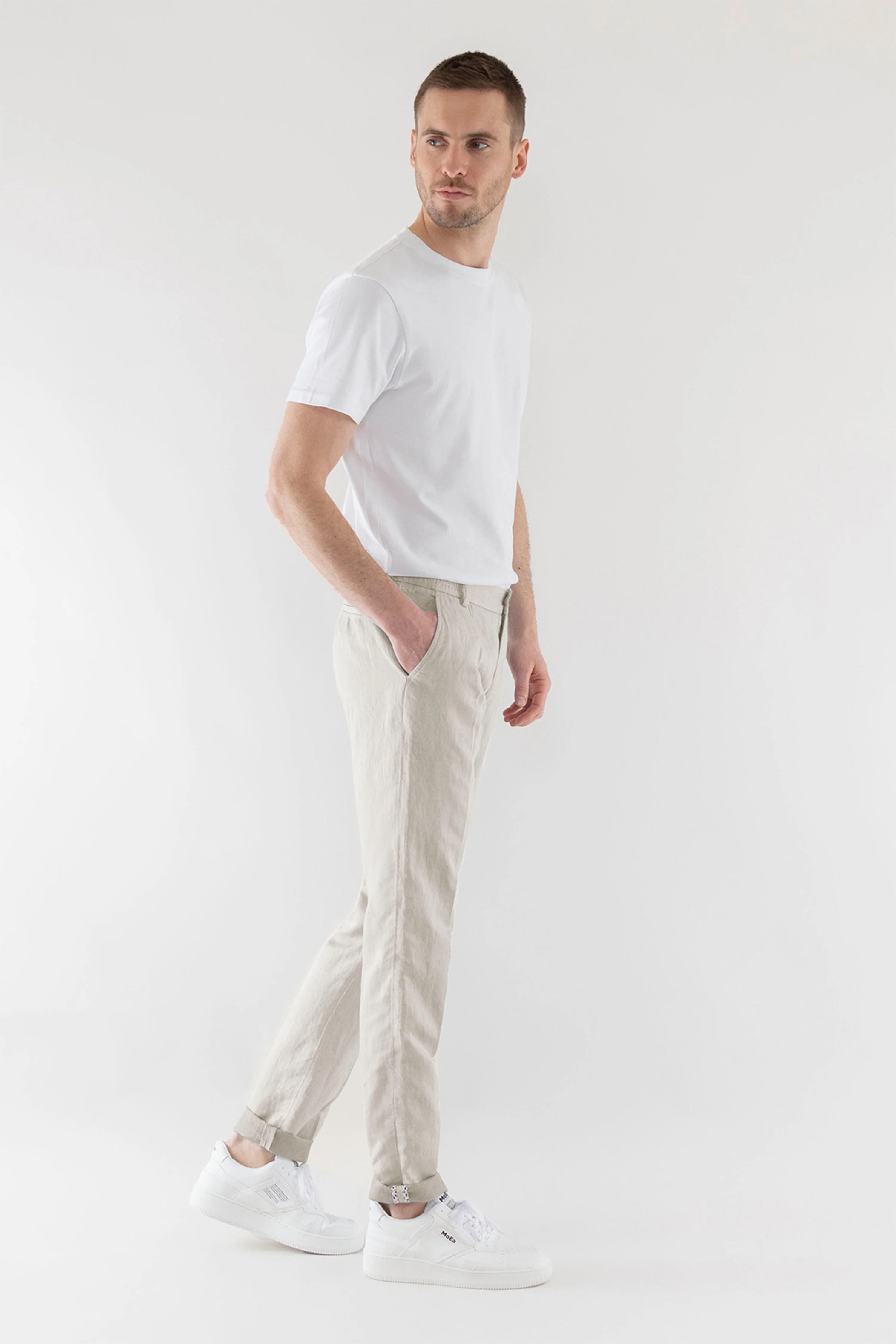Pantalon à pinces léger gris clair - Image 3