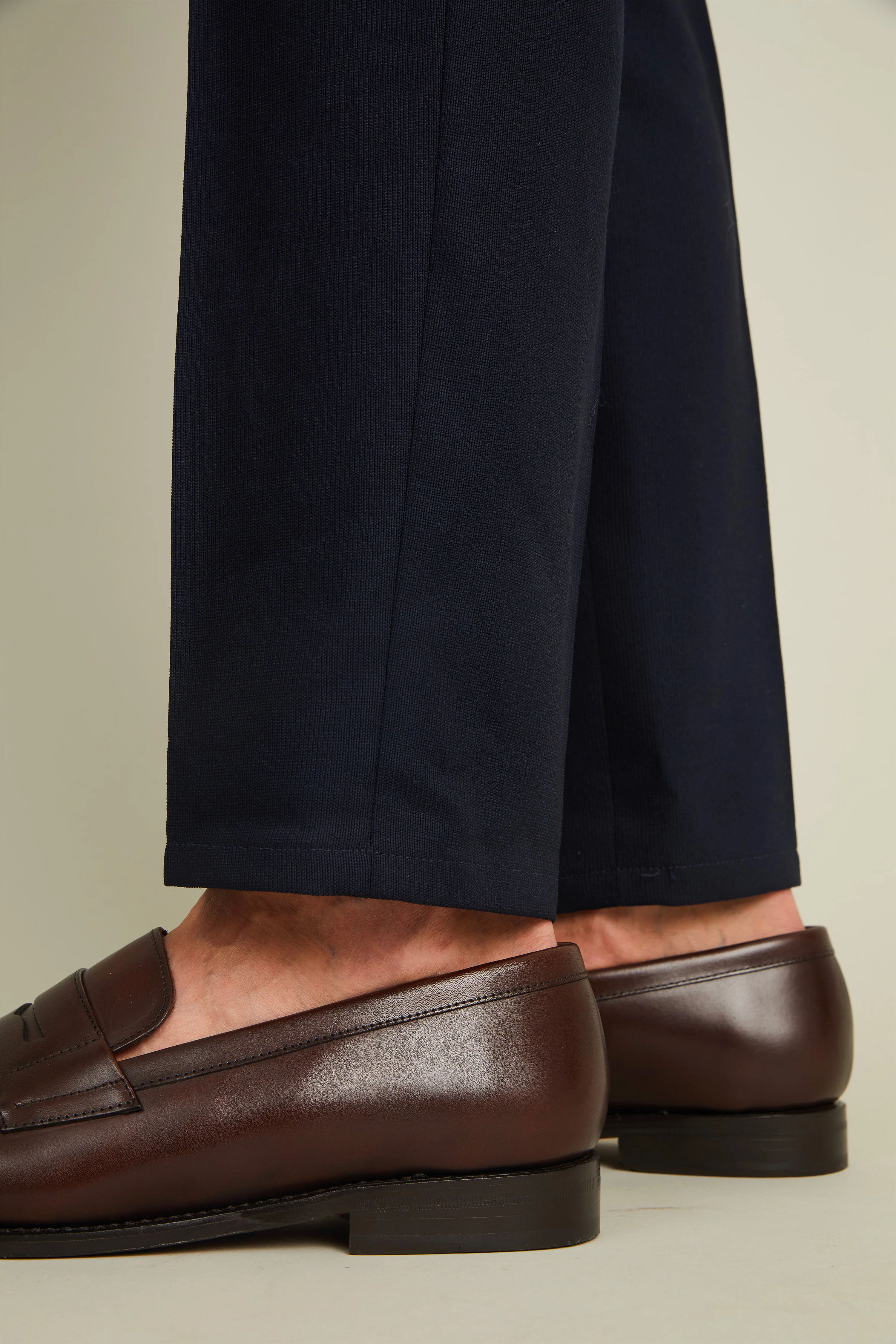 Pantalon travel bleu marine - Image 11