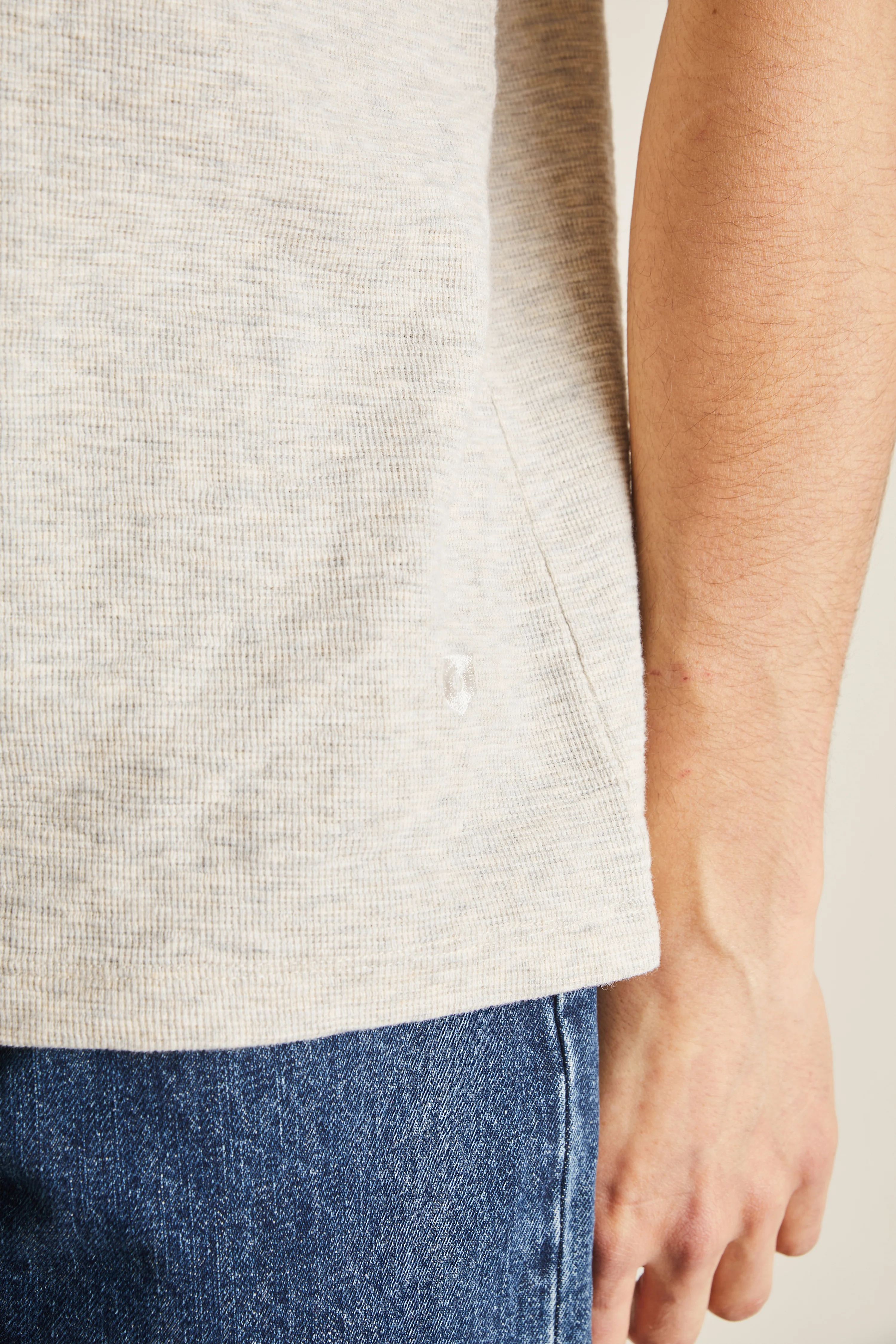 Tee-shirt texturé gris clair - Image 6